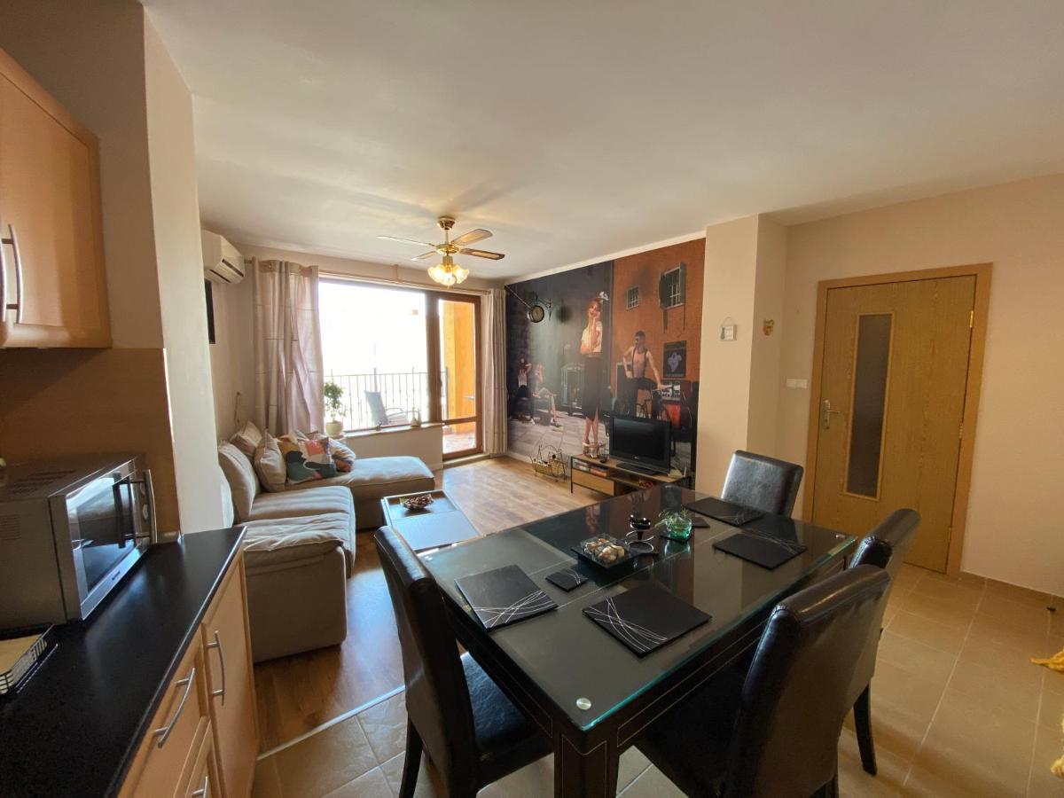 Supreme Danieli - Holiday Apartment By The Sea Baltschik Exterior foto