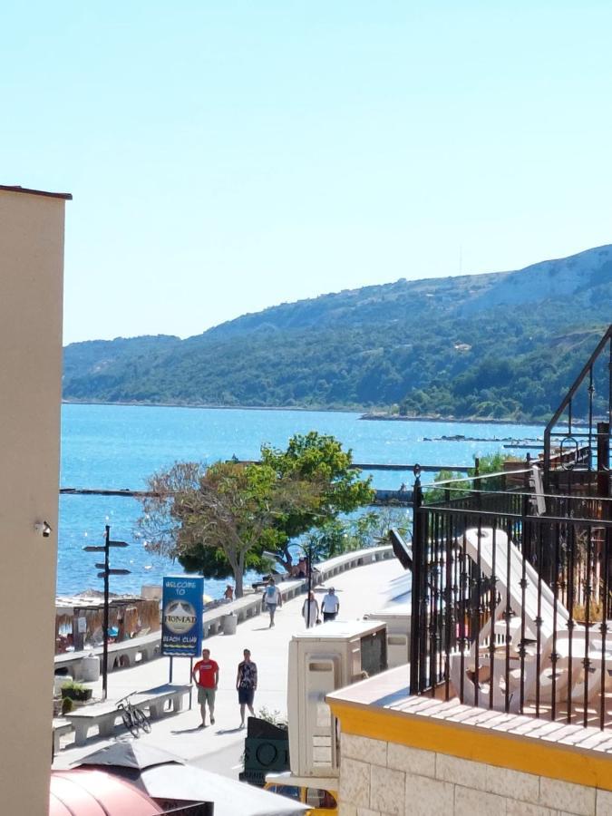 Supreme Danieli - Holiday Apartment By The Sea Baltschik Exterior foto